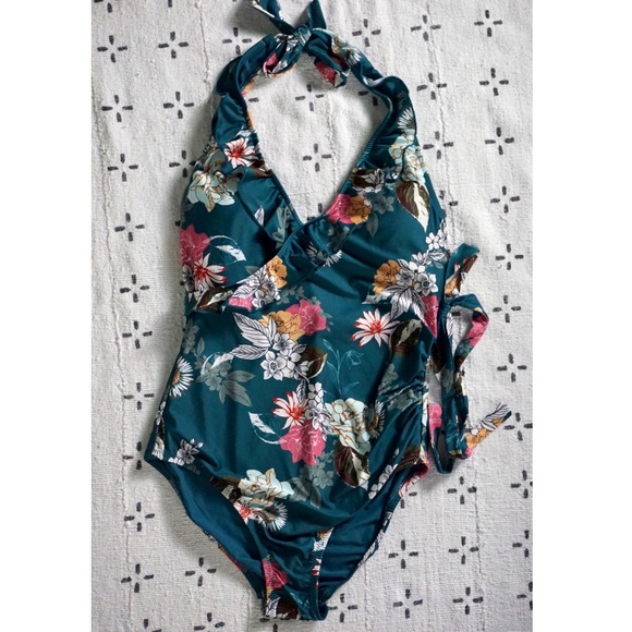Modcloth Other - Modcloth Reese Green Floral Ruffle Swimsuit NWOT